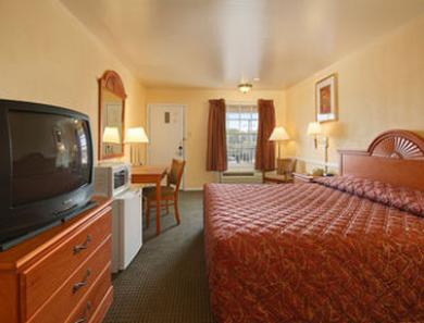 Super 8 By Wyndham Austin Downtown/Capitol Area Motel Room photo